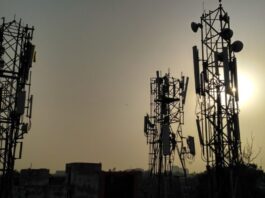 Cellular companies asked to improve the quality of their services