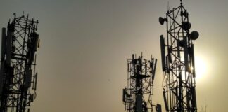 Cellular companies asked to improve the quality of their services