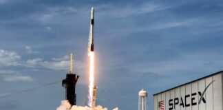 SpaceX will livestream ads from space via tiny satellite, CubeSat