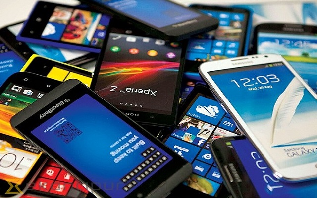 Pakistan's local mobile phone production has has surpassed the number of mobile phones import in the country during Jan-July 2021.
