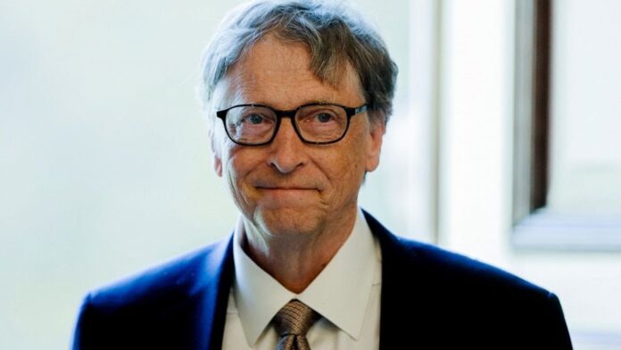 Microsoft Warned Bill Gates to stop sending flirtatious emails to a female employee but dropped the matter after he told them he would stop.
