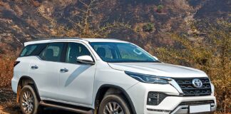 Toyota Fortuner Price in Pakistan