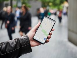 The Google maps area Busyness feature will instantly spot when a neighbourhood or part of town is near or at its busiest.