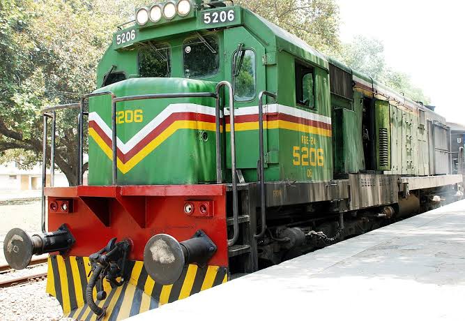 Pakistan Railway to work for an Artificial Intelligence-based Project that will help customers to plan and book their trips easily.