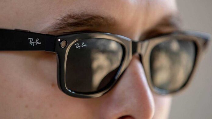 Meta's Ray-Ban Stories Glasses released new hands-free Features that lets you send & hear messenger messages and also control media playback