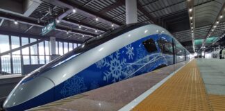 China has unveiled a brand new, state-of-the-art Fuxing bullet train, that is said to be the world's first intelligent and autonomous high-speed train