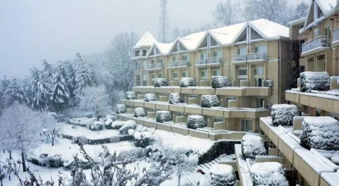 The Punjab government has launched a crackdown on Murree hotels after hoteliers increased the rents and food prices