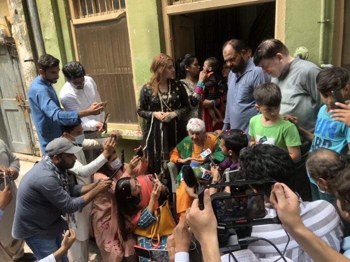 A 90-year-old woman, Reena Verma, crossed the Wagah-Attari border to reach Pakistan to visit her ancestral home in Rawalpindi.