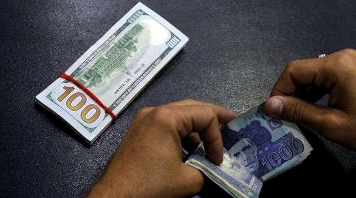 According to the experts, the ongoing exchange rate is expected to deteriorate further due to the political crisis