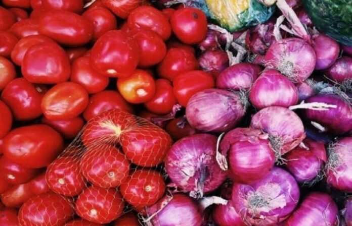 The rising prices of onions and tomatoes have considerably declined as the trucks arrived from Afghanistan and Iraq carrying the vegetables.