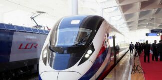 China is all set to export 160km/hr high-speed train technology to Pakistan, where the country will receive the first batch of 46 train carriages this month.