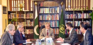 Federal Minister for Finance and Revenue, Ishaq Dar, has made a startling revelation about an international conspiracy aimed at destabilizing Pakistan's economy.