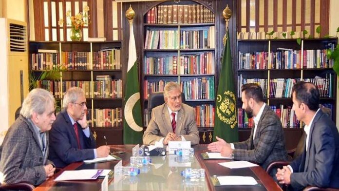 Federal Minister for Finance and Revenue, Ishaq Dar, has made a startling revelation about an international conspiracy aimed at destabilizing Pakistan's economy.