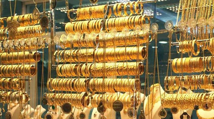 the gold price in Pakistan has soared to a new all-time high of Rs. 221,000 per tola, an increase of Rs. 1,500 per tola.